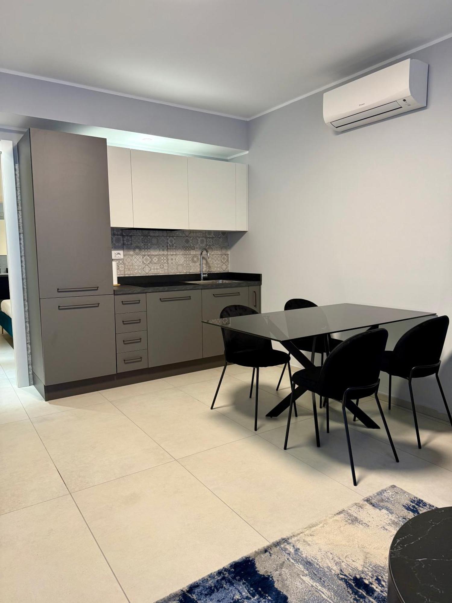 Luro Apartments - Sismondi 44, Milan